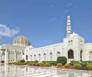 sultan-qaboos-grand-mosque-g399741b34_640
